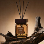 منقي هواء برائحة زيت العود العطري