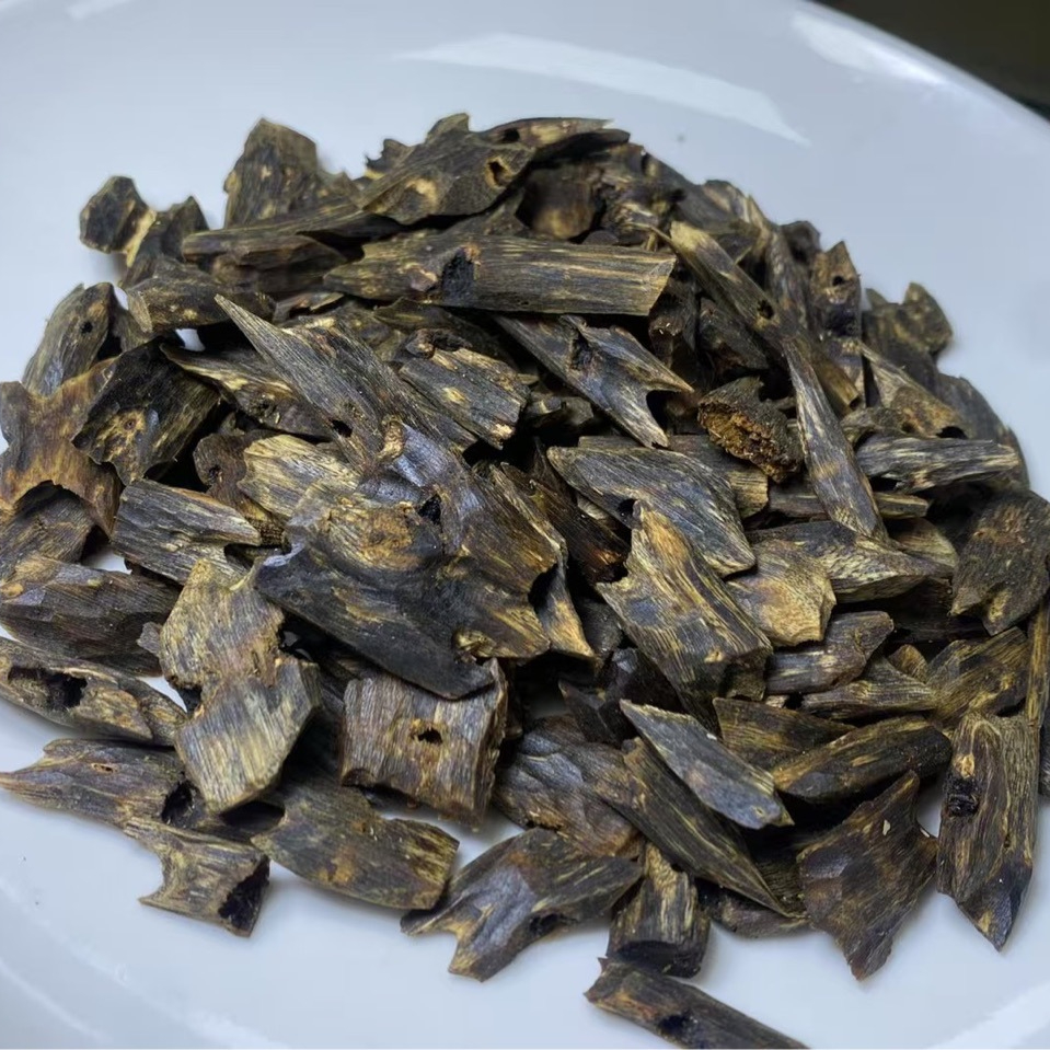 沉香原木香料 Classic wooden chair (Copy) 2 - Image 1